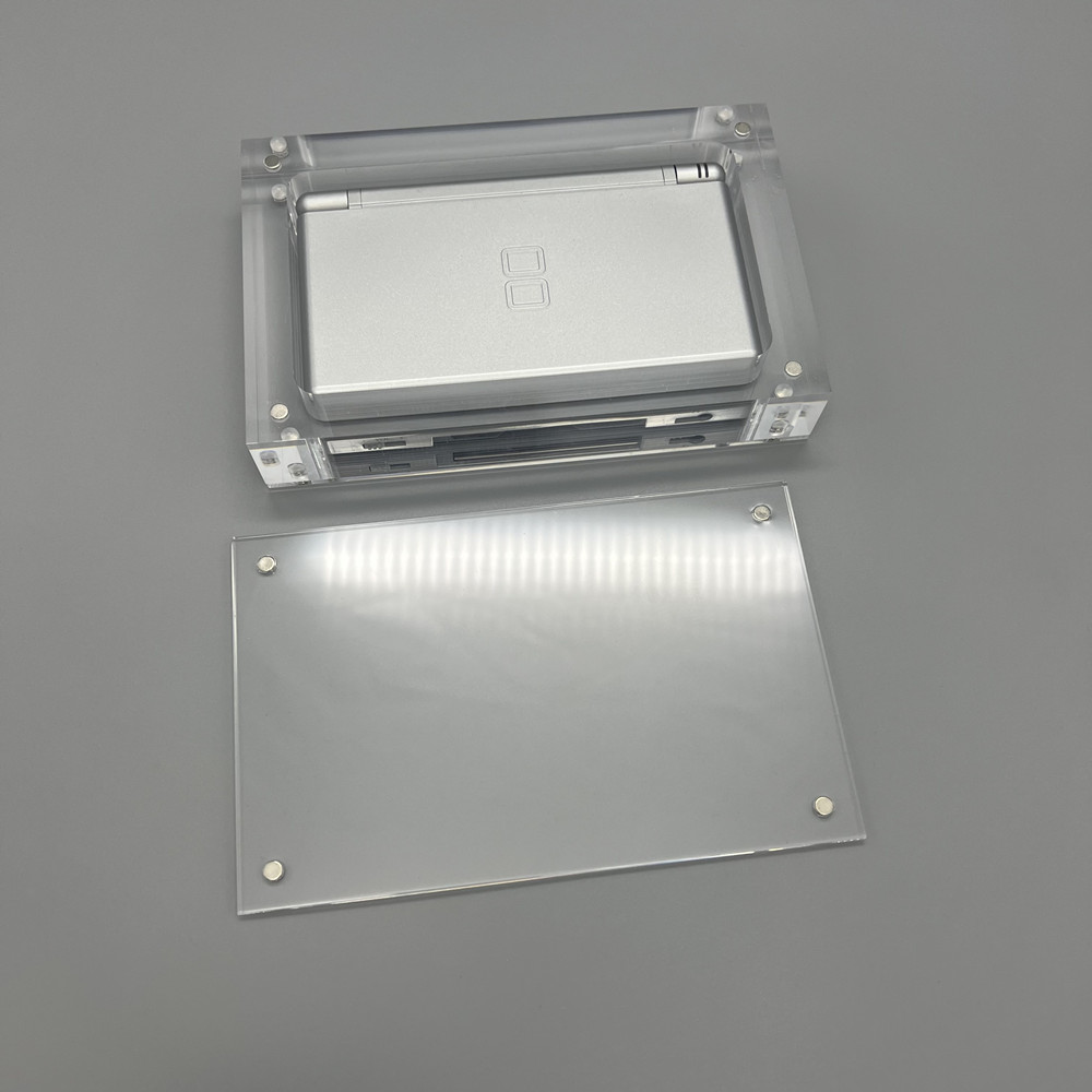 Высокопрозрачный акриловый маг – обзор и цена Game Boy Cartridge Holder